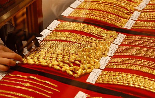 Z世代引領(lǐng)黃金珠寶市場變革 產(chǎn)品年輕化與翡翠玉石新潮流